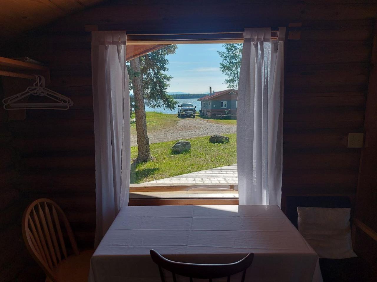 Escott Bay Resort Anahim Lake Exterior foto