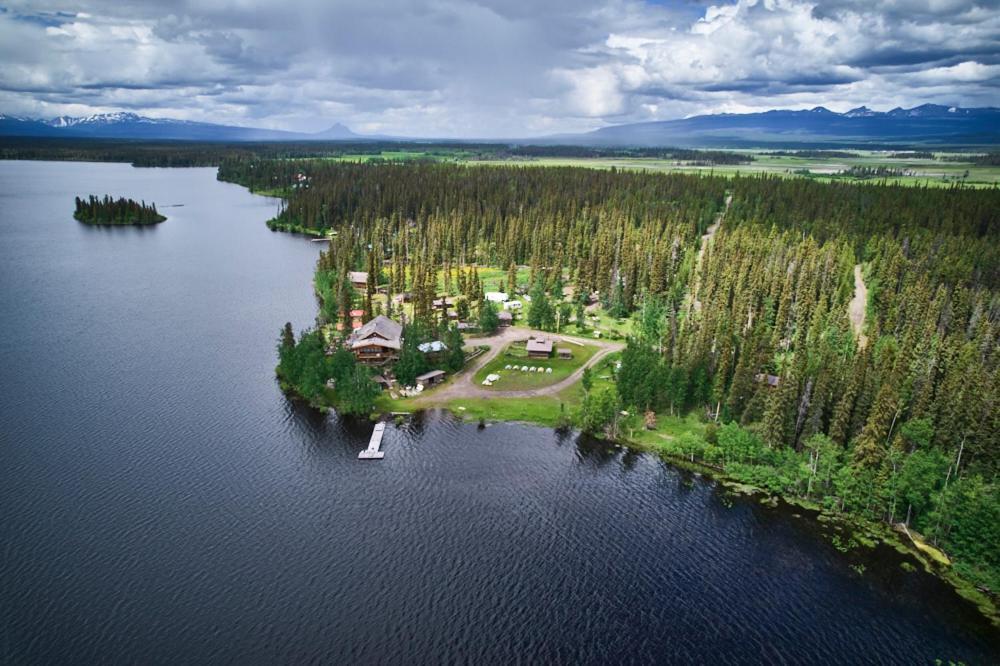 Escott Bay Resort Anahim Lake Exterior foto