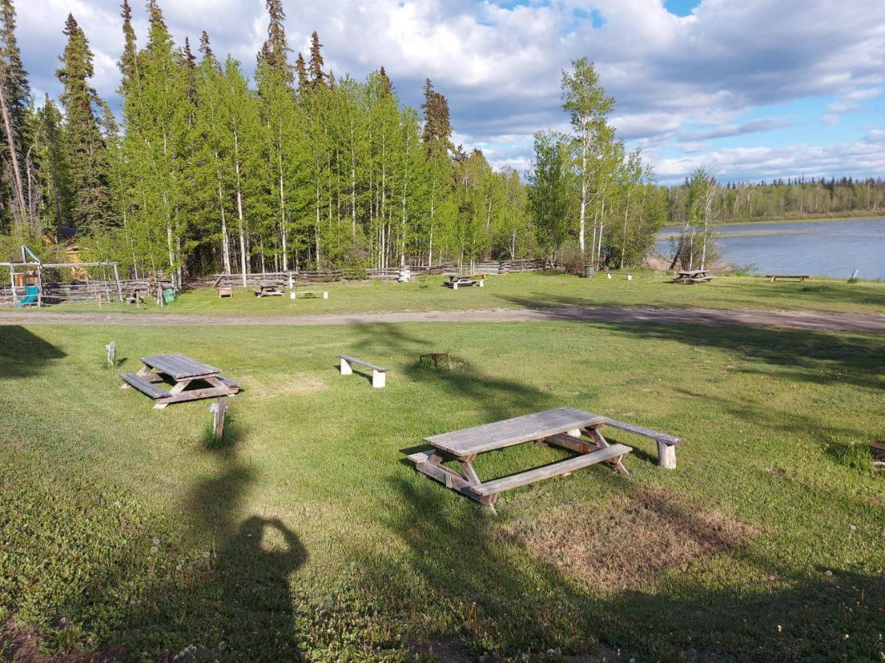 Escott Bay Resort Anahim Lake Exterior foto